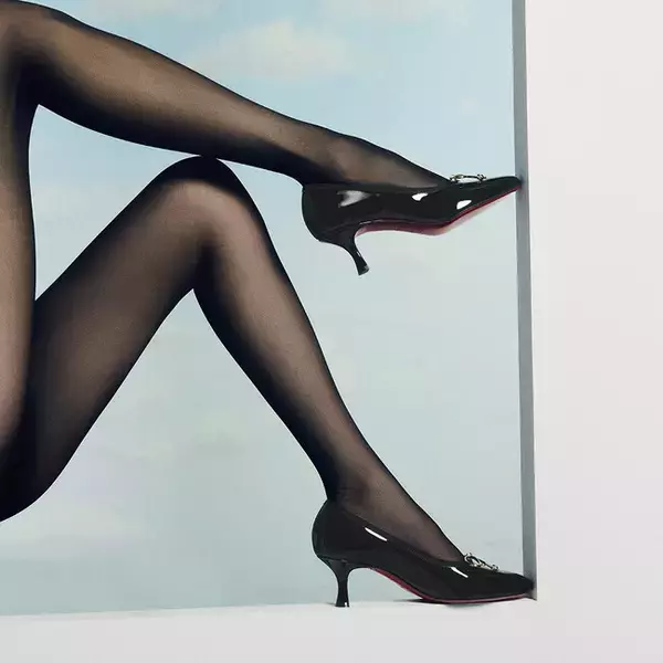 クリスチャン ルブタンの2026年サマーコレクションから、オケージョンを彩る「Sweetie Baila」登場