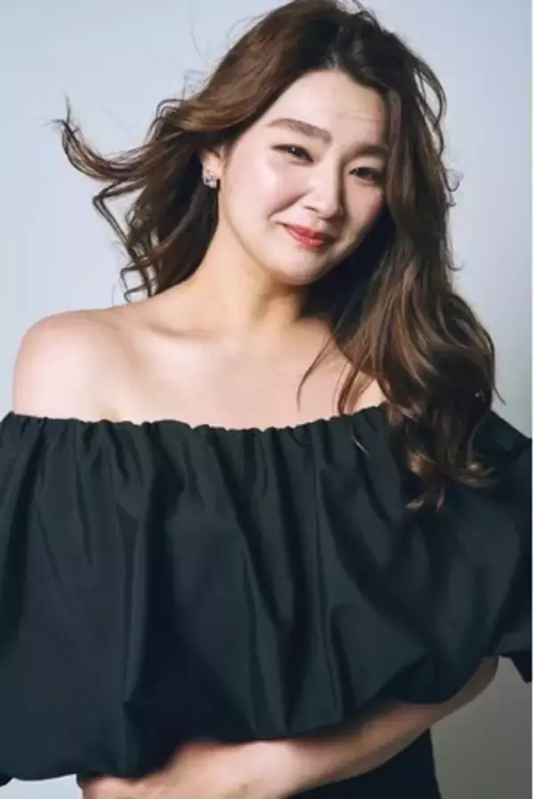 日本語・韓国語・英語を扱うトリリンガルシンガー Kazuyo オフィシャルファンクラブを開設！