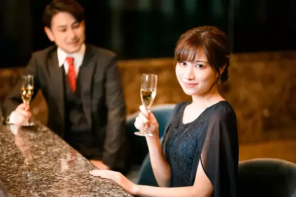 「TOKYO CLASS」、20代前半（20～24歳）の女性100人を対象に、「年上男性との恋愛」に関するアンケート調査を実施