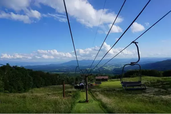 標高1,300ｍの天空へ避暑に！　岩手県 網張温泉「天空のリフト」が６月１日（土）より第１リフトの運行を開始　7月からの土日祝日は第３リフトまで全線運行します