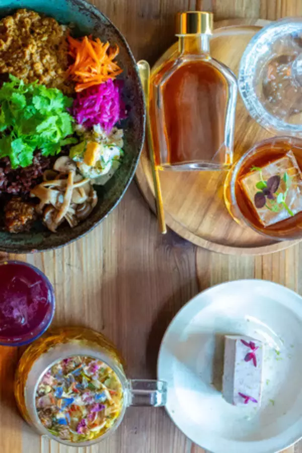 人気ポッドキャスト番組から誕生した“植物”で優しく整える場所 『喫茶 植物最高』が11/16グランドオープン