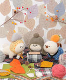 「【アパレル専門店のコックス】ビジョンフリーゼのマスコット「PLUFFY」より【LBC限定】寒さ到来を告げる、着せ替えアイテムが新登場！」の画像1