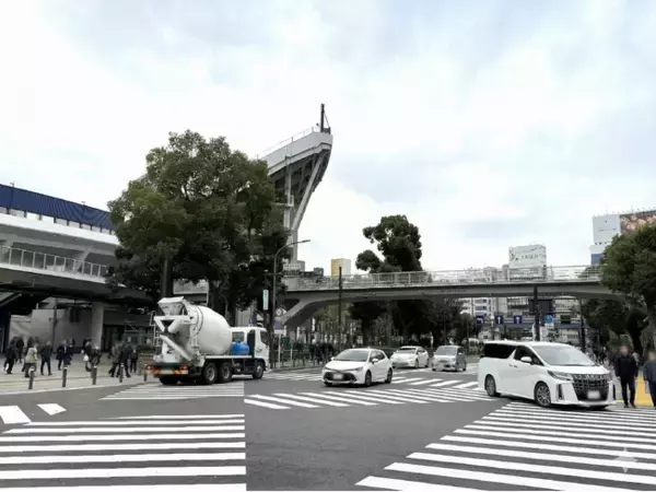 「横浜関内「みなと大通りデッキ」の愛称が「エフィラデッキ」に決定いたしました」の画像