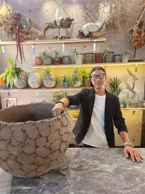 インテリア、内装、造園、花屋。そのすべてが「空間づくり」につながった。and collaboが提案する、植物のある豊かな暮らし。