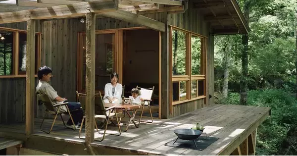 長野・八ヶ岳エリアのキャンプフィールド「ist」が、新たに2種類のHutとコンパクトキャビン「Nutshell」の宿泊予約を開始