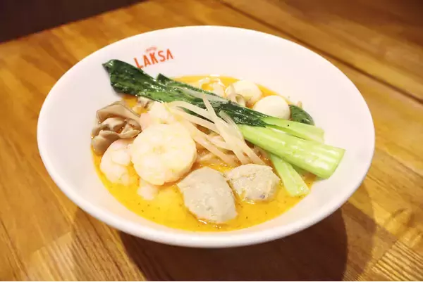 セルフトッピング式シンガポールラクサ専門店「Pc’s Laksa」冬の3大キャンペーン！１.1000円ピッタリのトッピングで無料!? ２.食べ放題のラクサ鍋に"牡蠣"登場 ３.SNSフォローでお得に！