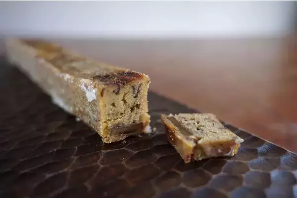 薪火の香る大人のキャラメルケーキ「MAKIBI cake」好調で季節限定「Kikuimo」新発売～ 東京・調布「Maruta（マルタ）」～