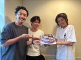 「藤原竜也44歳のお誕生日をサプライズでお祝い！柿澤勇人＆松田慎也が「Sky presents 藤原竜也のラジオ」に登場！」の画像1
