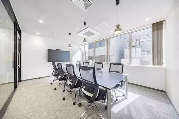 「出社する意味はオフィスでつくれるのか？ WOOCが新オフィスで実践する4つの行動指針」の画像