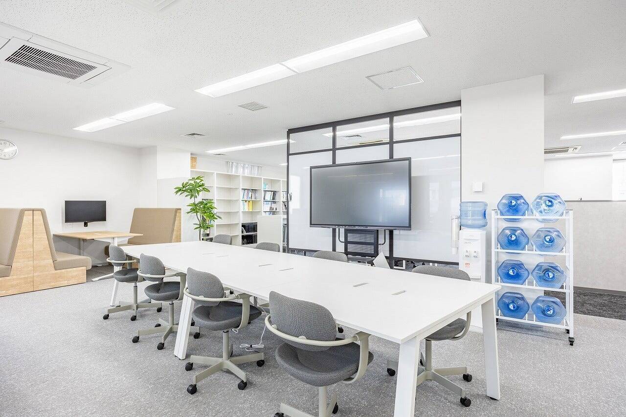 出社する意味はオフィスでつくれるのか？ WOOCが新オフィスで実践する4つの行動指針