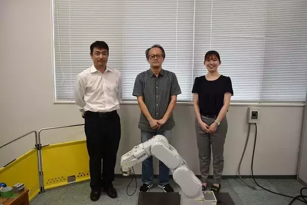 未来のエンジニアを育てる！エプソンのロボット設計者による出前授業を沖縄工業高等専門学校で実施！