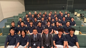 左官は、奥深いから面白い。創業95年・広島の藤原組が、規律と研鑽で若い職人を育て続ける理由