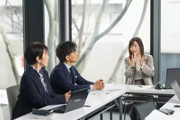 「東急百貨店が掲げる新たな百貨店のかたち。プロジェクトリーダーと各店店長が語る「渋谷ヒカリエShinQs」と「日吉東急アベニュー」の店舗名称変更の舞台裏」の画像