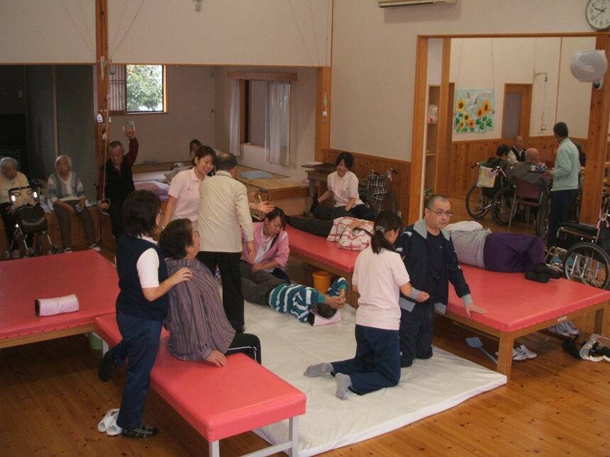 自宅の一室から始まった「孫の手」。利用者さまの喜びを起点に、介護の質と働く喜びを追求し続ける理由