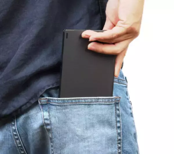 【新色ホワイト登場】薄型・長持ち・ワイヤレス！三つ折りミニキーボード「GeeK-pad」をMODERN gで販売中