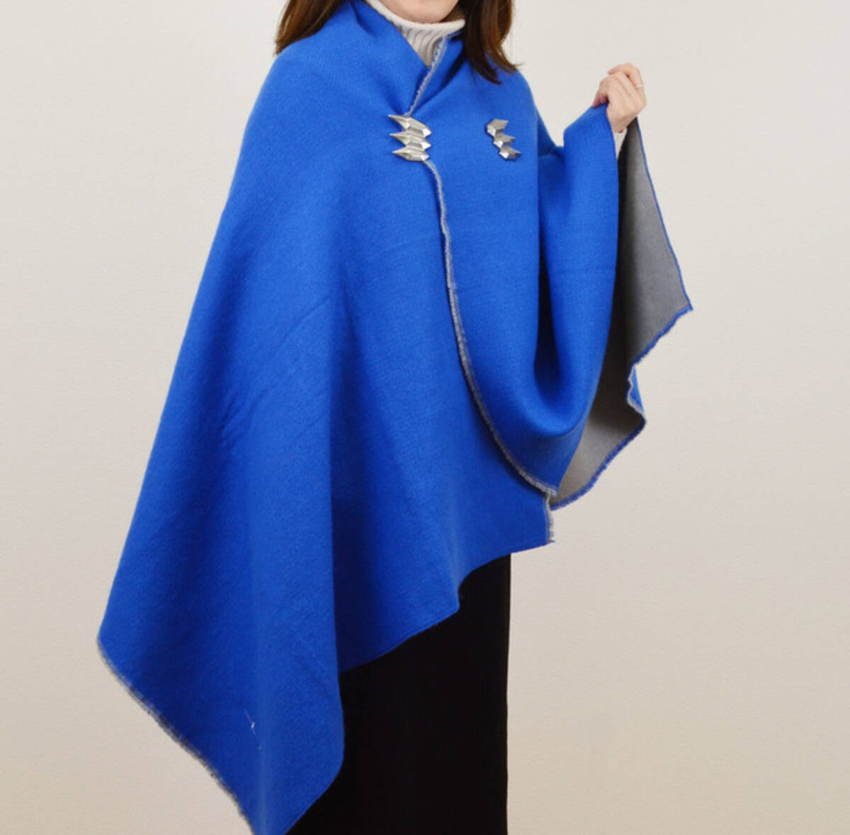 ウルトラマンゼロの「ウルトラゼロマント」をモチーフにした「ウルトラ  