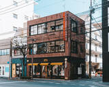 「MR.BROTHERS CUT CLUBがLA店に続き7店舗目となるレンガ張りの一棟ショップを福岡薬院にオープン。」の画像1