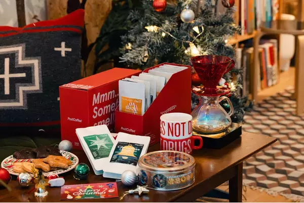 PostCoffee初のクリスマスアドベントカレンダー、12種類のスペシャルティコーヒーを詰め合わせた限定ボックスが登場！11月17日より予約受付開始。