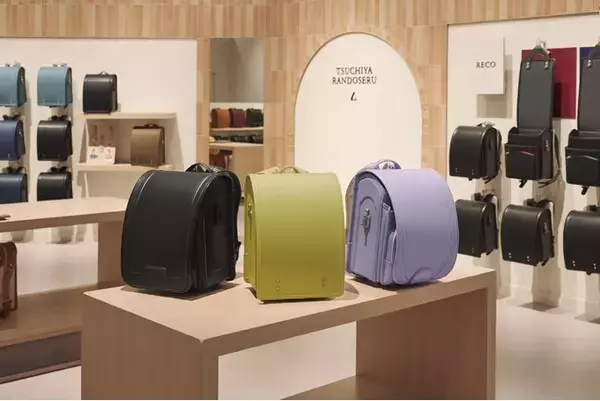 土屋鞄、2027年ご入学用ランドセルの人気カラーランキング速報を発表。多様化する「黒」、トレンドを反映した「シルバー」に注目。