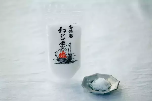 石川県・輪島『出張輪島朝市』再開支援チャリティー特別企画「わじまの海塩」を守り続ける・中道 肇氏を迎えたチャリティートークセッションを東京・下北沢で開催