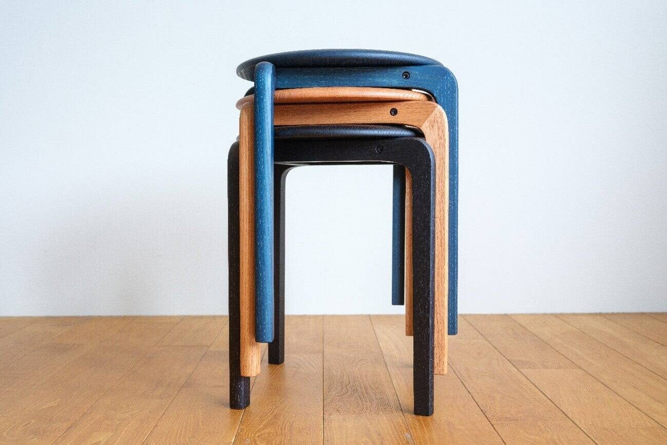 「山里の額縁工房が作るスツール」。手仕事の職人芸が紡ぐ物語