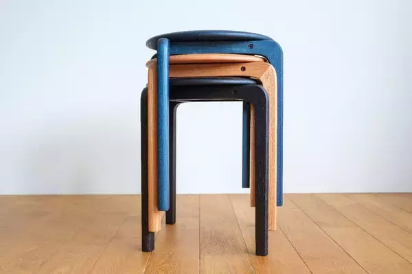 「「山里の額縁工房が作るスツール」。手仕事の職人芸が紡ぐ物語」の画像