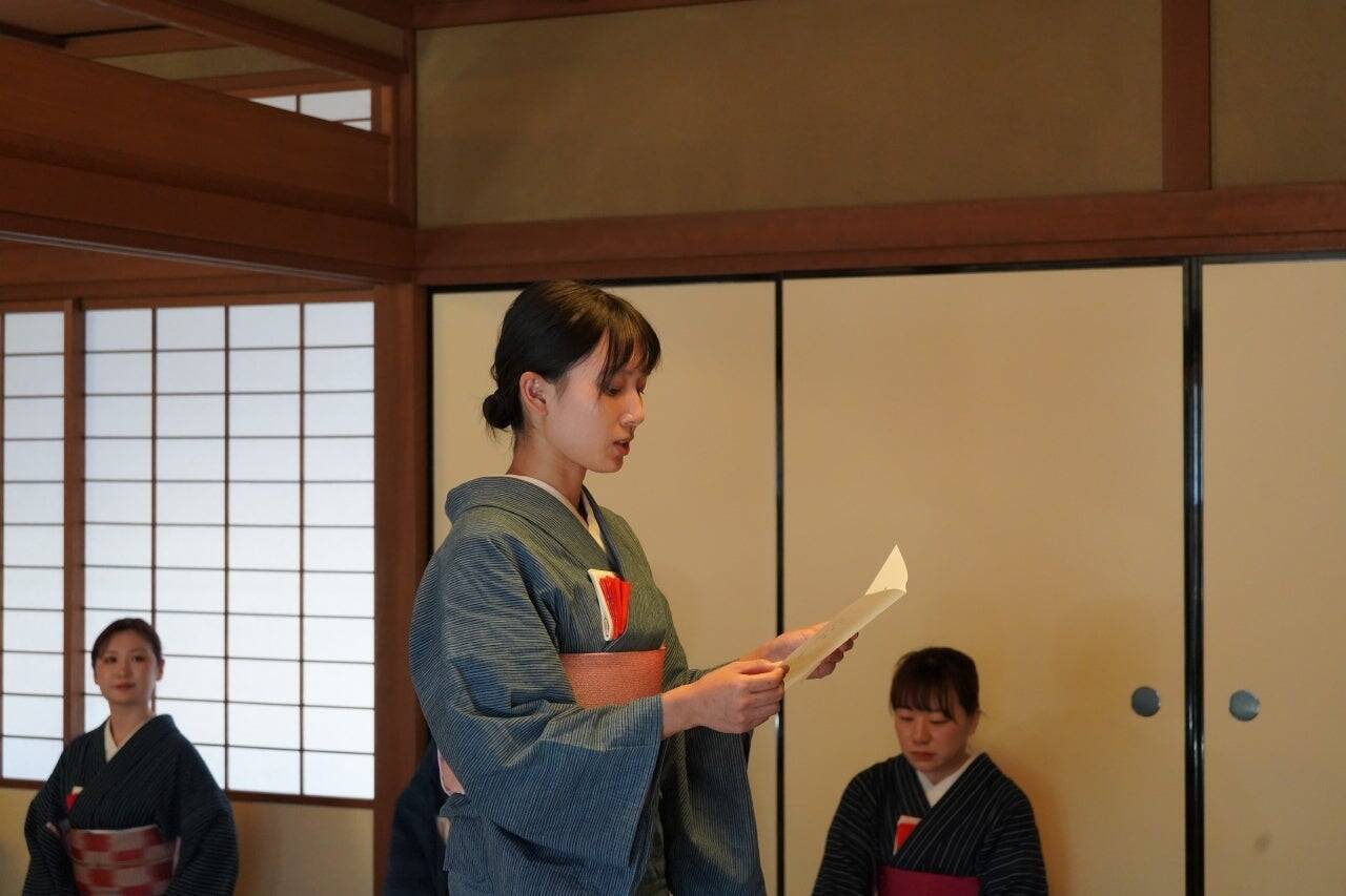 赤福が50年以上続ける茶道研修とは　人材育成の場に“茶のこころ”を取り入れてきた理由