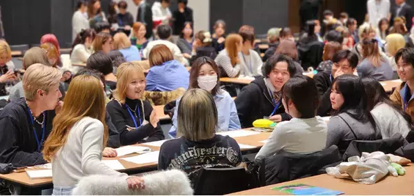 【美容室 Ash】2025年新入社員が過去最多238名　対面コミュニケーションが少ない”コロナ世代”全員参加の新人研修を実施