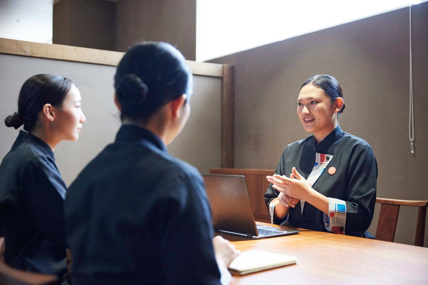 未知との出会いが面白い！　夢を磨き上げ、ホテル業界で活躍する叡啓大学1期卒業生が身につけた「失敗を恐れないチャレンジ精神」