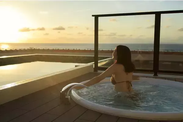 【アクアセンス ホテル ＆ リゾート】冬に愉しむ水着の休日「AQUA Warm Trip 2022冬～2023春」11/1(火)～2023/3/20(月)開催