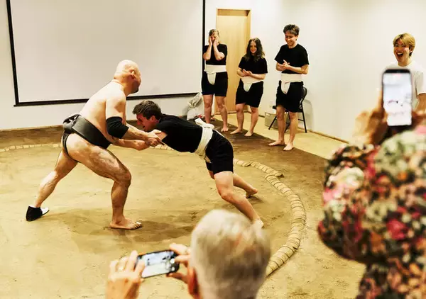 【団体受入開始】最大50名・1日5公演のインバウンド向け「相撲ショー」が大阪に誕生