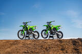 「カワサキからヤングライダー向け本格モトクロッサー新型「KX112/KX85/KX85 L」を発表　2026年2月21日発売へ」の画像1