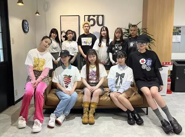 【大阪文化服装学院】百人百色のTシャツを生み出す三澤(株)の新ブランド「UNIT CHEST」プロジェクトに全面協力。11名の学生作品が商品化され販売！