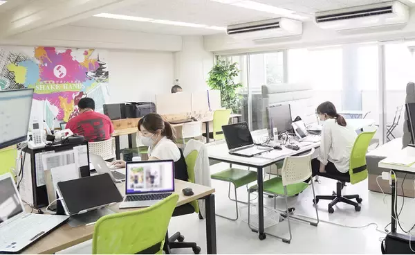 障がいを持つデザイナー達が広告、デザイン制作の受注を開始！