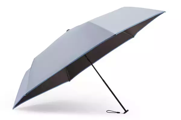 UVカット率100％！トラベルバッグブランドが考えた、旅先で扱いやすい晴雨兼用折りたたみ傘