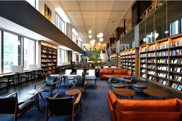 コンセプトは「集い、想い、閃く書店」「TSUTAYA BOOKSTORE MARUNOUCHI」2022年12月15日 オープン