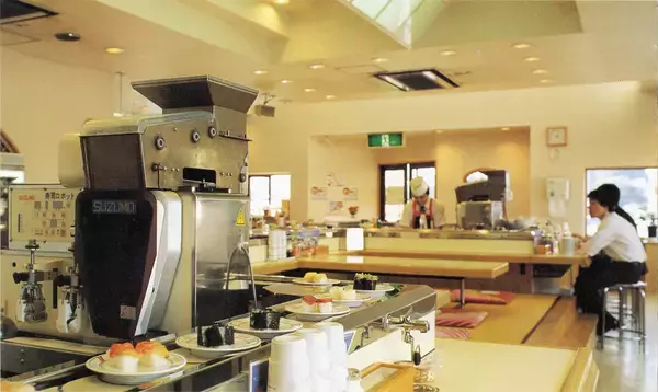 「高嶺の花だった寿司の大衆化を実現した「寿司ロボット」。誕生から40年以上活躍し進化を続ける開発STORY」の画像