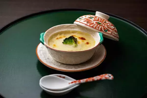 和洋中問わず、発想次第で料理の幅が広がる。「万能すりみパウダー」の可能性