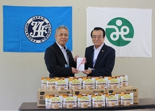 【JAF長崎】佐世保市社会福祉協議会へ災害備蓄食品約150食分を寄贈。地域の「もったいない」を「ありがとう」に