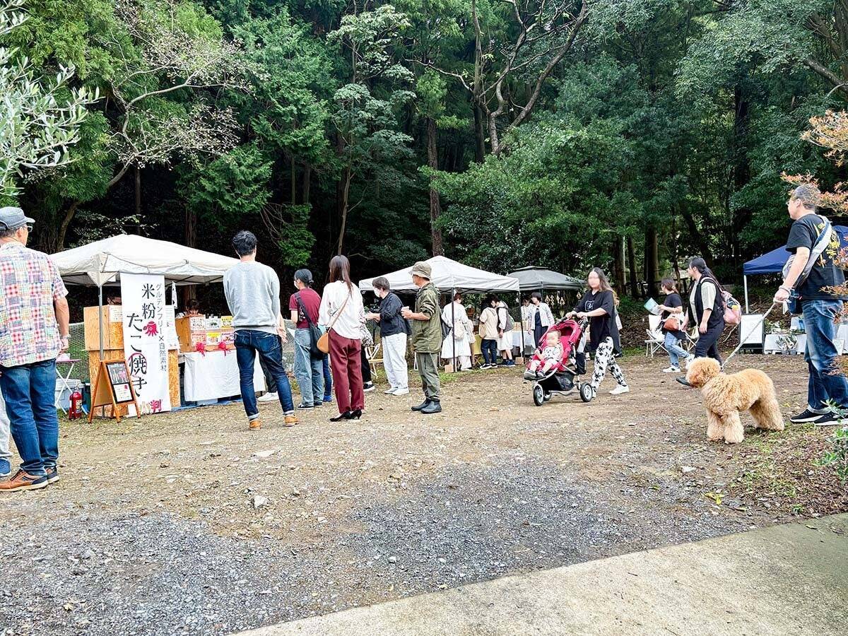 観光資源の全くない田舎に、県内外から人がやってくる。　「森のカフェと緑のマルシェ」が昨年に引き続き、2回目も大盛況だった理由。