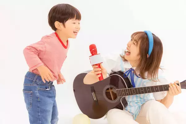 「17年間の芸能活動を経て、伊藤梨沙子がベビーシッター会社を起業した理由」の画像