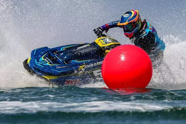 「GP SKI」（ジェットスキー）2021年度 国内最速レーサー・日本チャンピオン「 佐々木 宏樹 選手」 が、ボストークヨーロッパアンバサダーに就任！