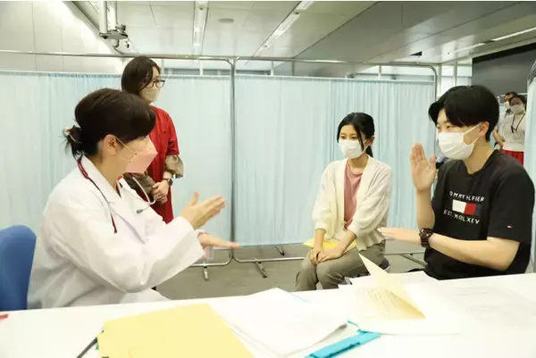 言葉が通じない状況で医療機関を受診するとは、どんなことなのか？ 順天堂大学が授業で「手話の病院」を初実施