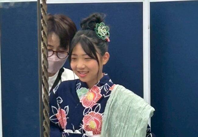 「かわいい！」のその先へ。アイドルの浴衣着付けに込めた、着物文化と着付け師を未来へつなぐ想い