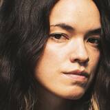 「Momoko Gill、初となるソロ・アルバム『Momoko』が2026年2月13日にStrut Recordsからリリース。」の画像1