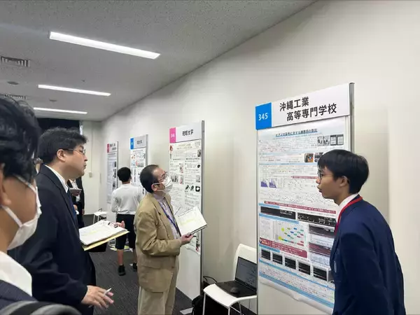 「サイエンスカンファレンス2024」にて、沖縄高専の受講生2名が研究発表大賞を受賞