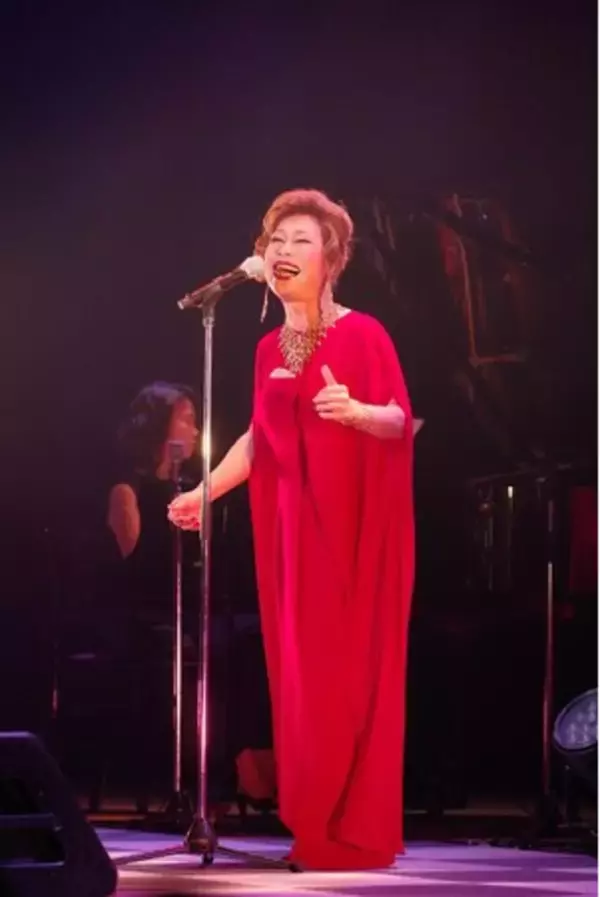 （ライブレポート）歌手・佐々木秀実が秋のリサイタル。シャンソンの名曲から昭和歌謡まで全25曲を熱唱