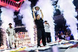 「史上初となる日本人ダブル優勝、B-Boy ISSIN & B-Girl Riko｜世界レベルの1on1ブレイキンバトル「Red Bull BC One World Final Tokyo 2025」」の画像1