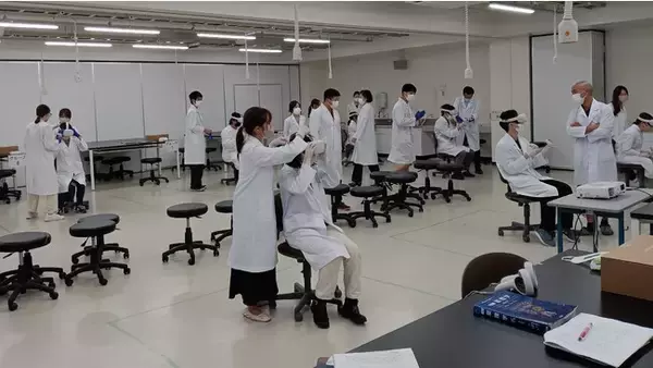 VR 技術の活用により、実験動物を使わない大学教育用 薬理学 VR ソリューション『BMP-VR』を世界で初めて 10 月 2 日（月）に発売