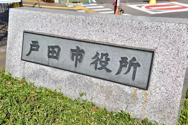 戸田中央総合病院ローイングクラブが埼玉県戸田市長を表敬訪問